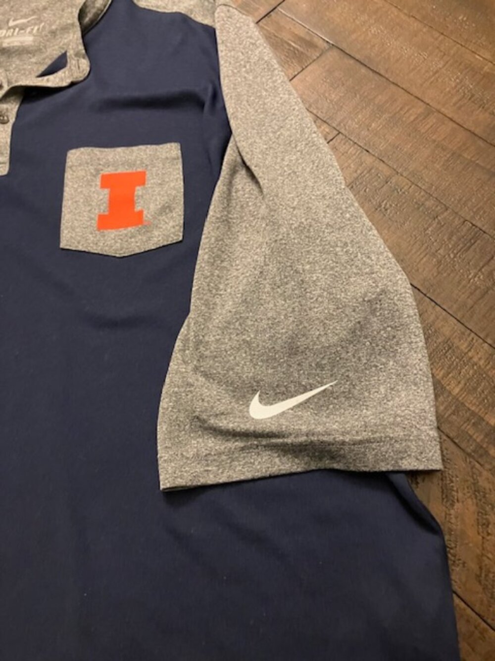 Nike University of Illinois Shirt (Illini) - Picture 2 of 6